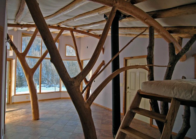 Branching columns in the Bookend House at Driftless Farm